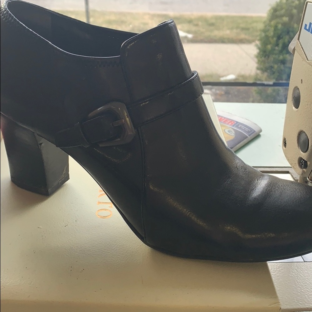 Shoes - Picture 2 of 3
